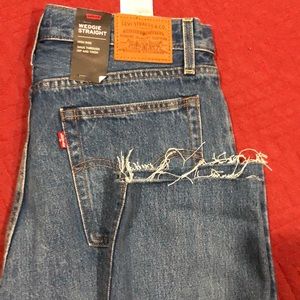 Levi’s wedgie straight high rise PRICE FIR…